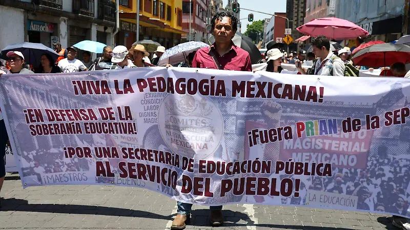 CNTE MARCHA DIA DEL MAESTRO MAGISTERIO